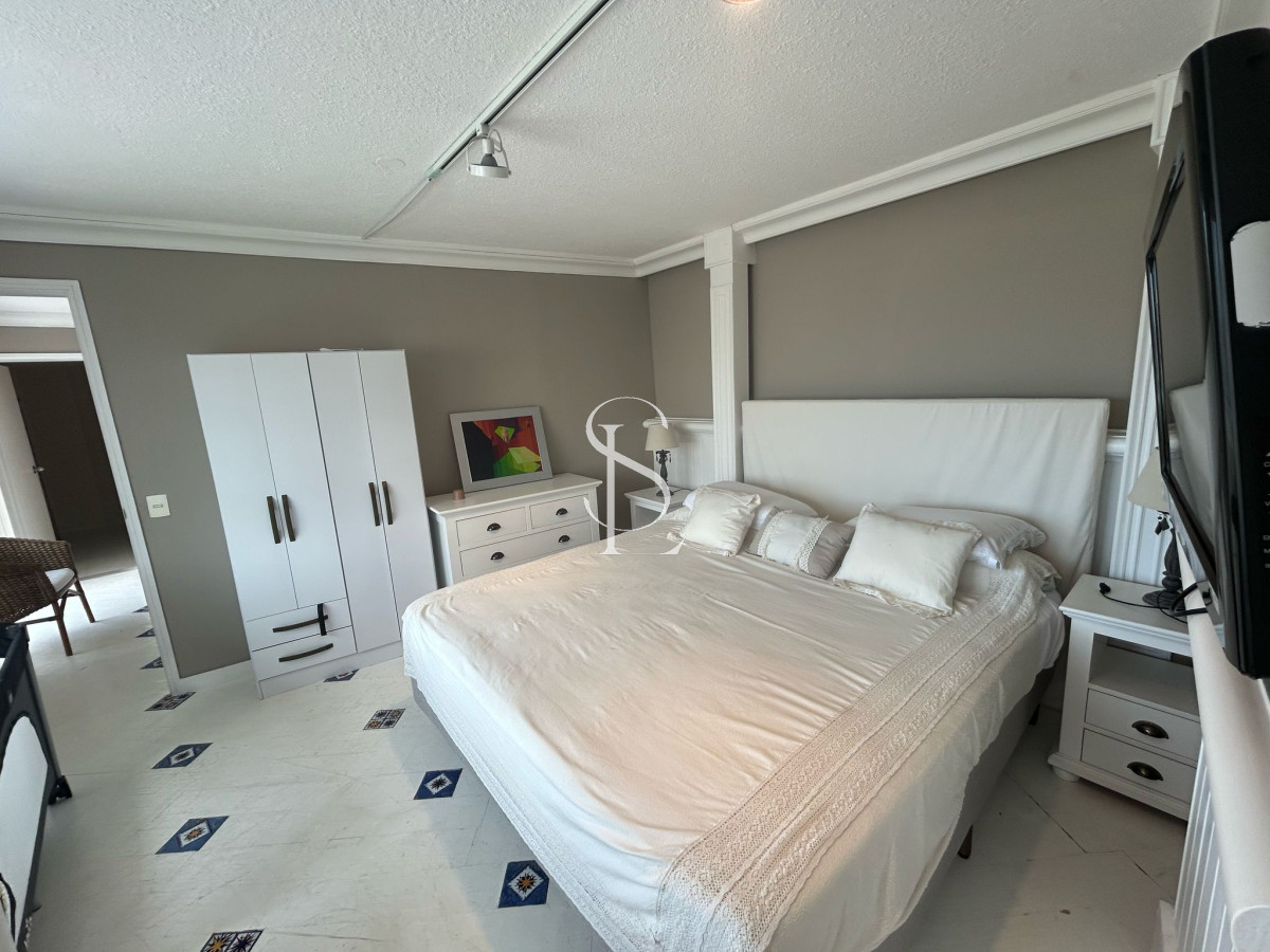 Apartamento ID.63 - Pent House en playa Brava con parrillero propio