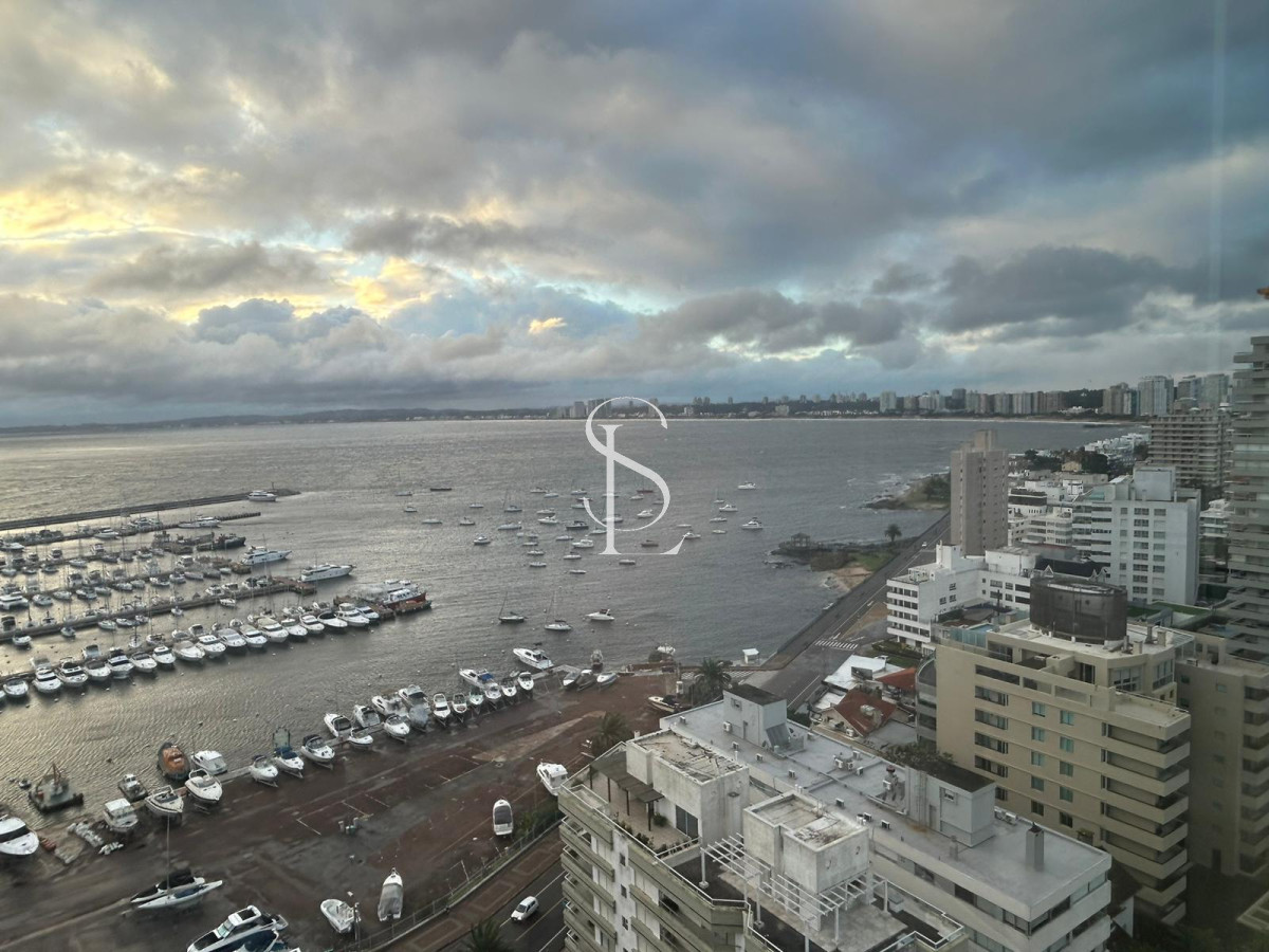 Apartamento ID.32 - Vista al Puerto, piso alto
