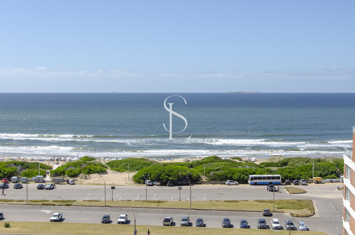 Apartamento ID.167 - Oportunidad en playa brava! apto dos dormitorios con vista al mar