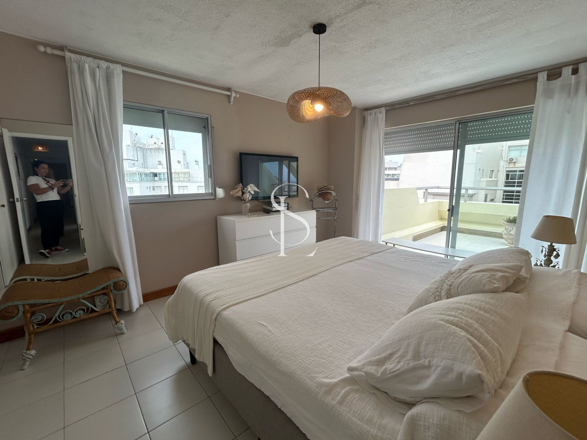 Apartamento ID.63 - Pent House en playa Brava con parrillero propio