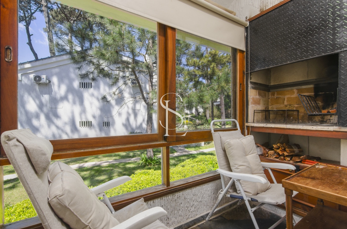 Apartamento ID.150 - Apartamento en venta o alquiler anual tipo casa, 2 dorm con estufa y parrillero en Roosevelt