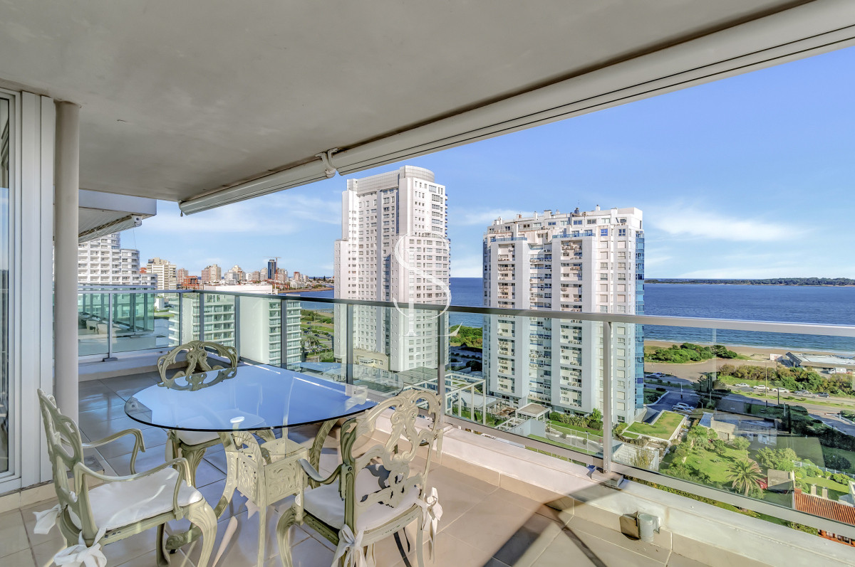 Apartamento ID.137 - Torre Premium en playa Mansa