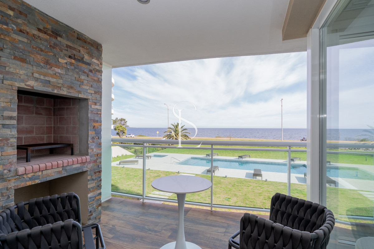 Apartamento ID.66 - Playa Mansa, edificio nuevo