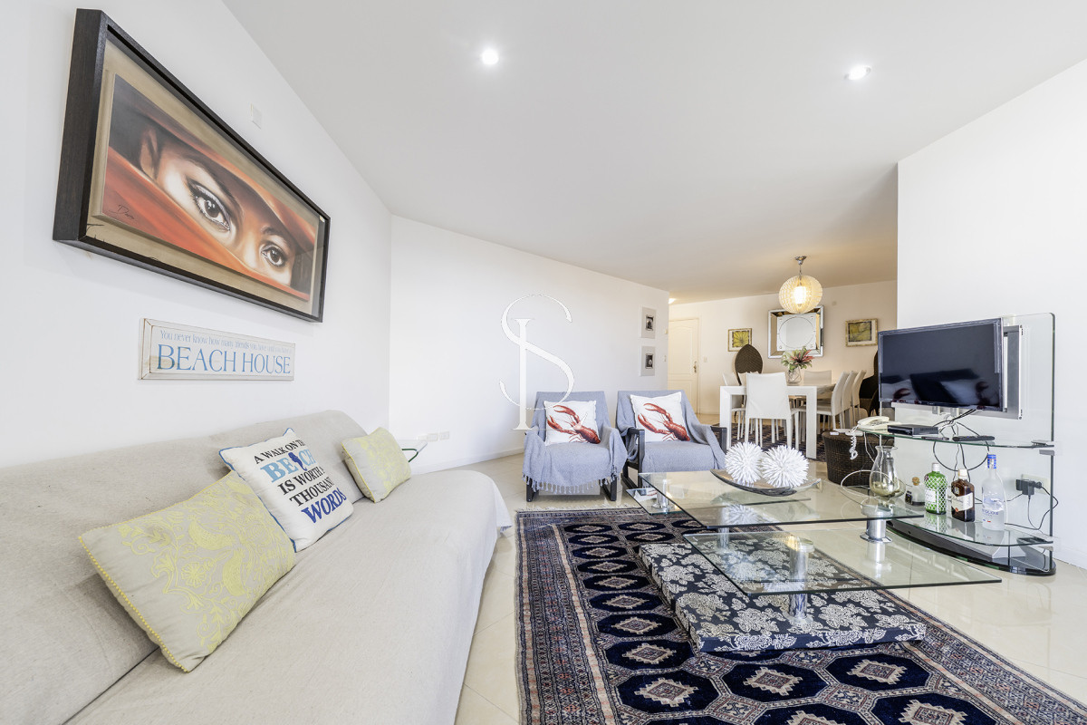 Apartamento ID.180 - Apartamento en venta en edificio Sol y Luna I, playa Brava