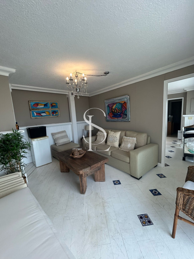 Apartamento ID.63 - Pent House en playa Brava con parrillero propio
