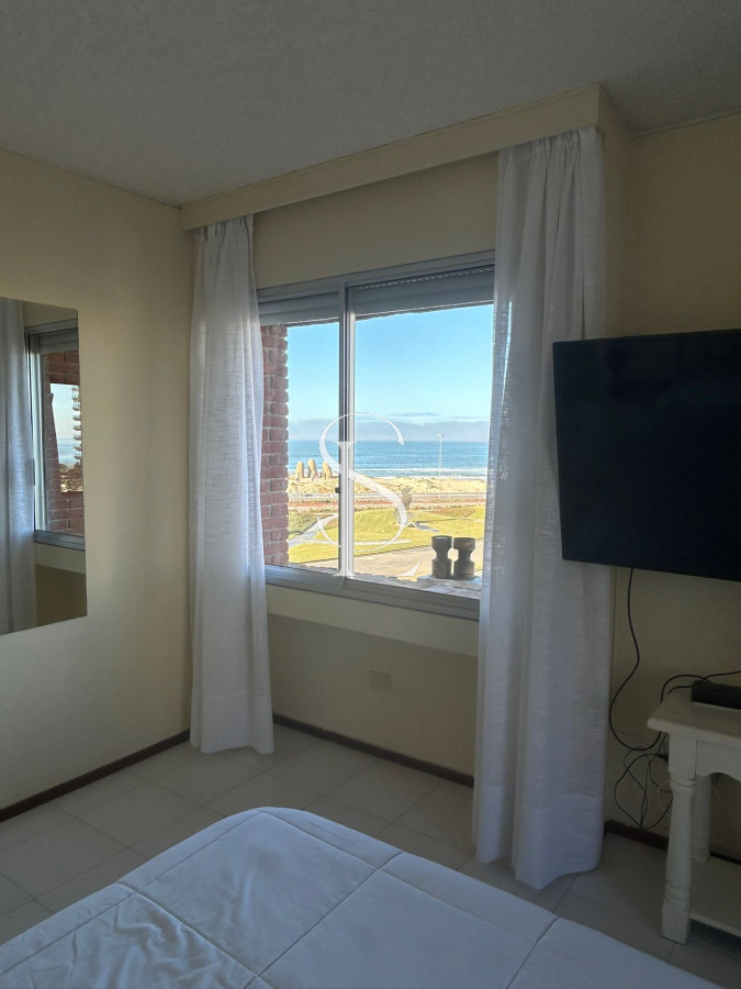 Apartamento ID.47 - Espectacular apartamento en primera linea de playa Brava