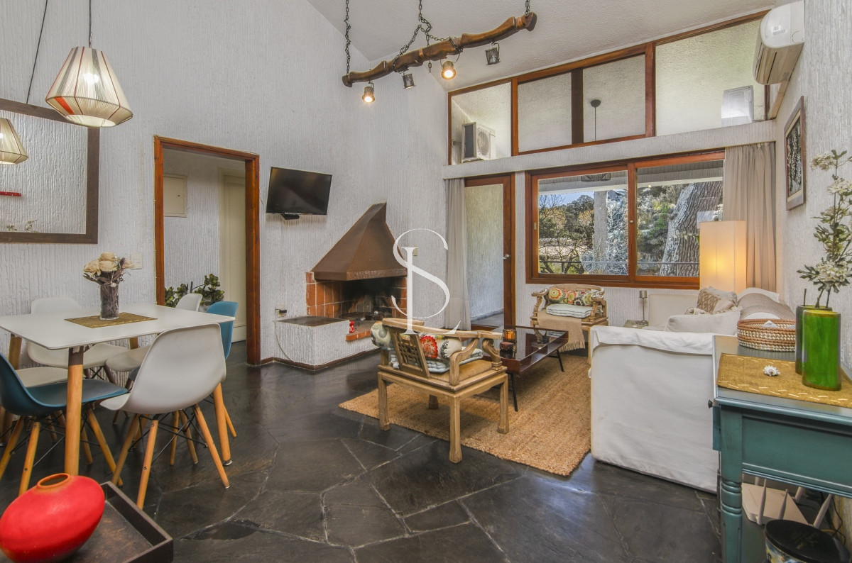 Apartamento ID.150 - Apartamento en venta o alquiler anual tipo casa, 2 dorm con estufa y parrillero en Roosevelt