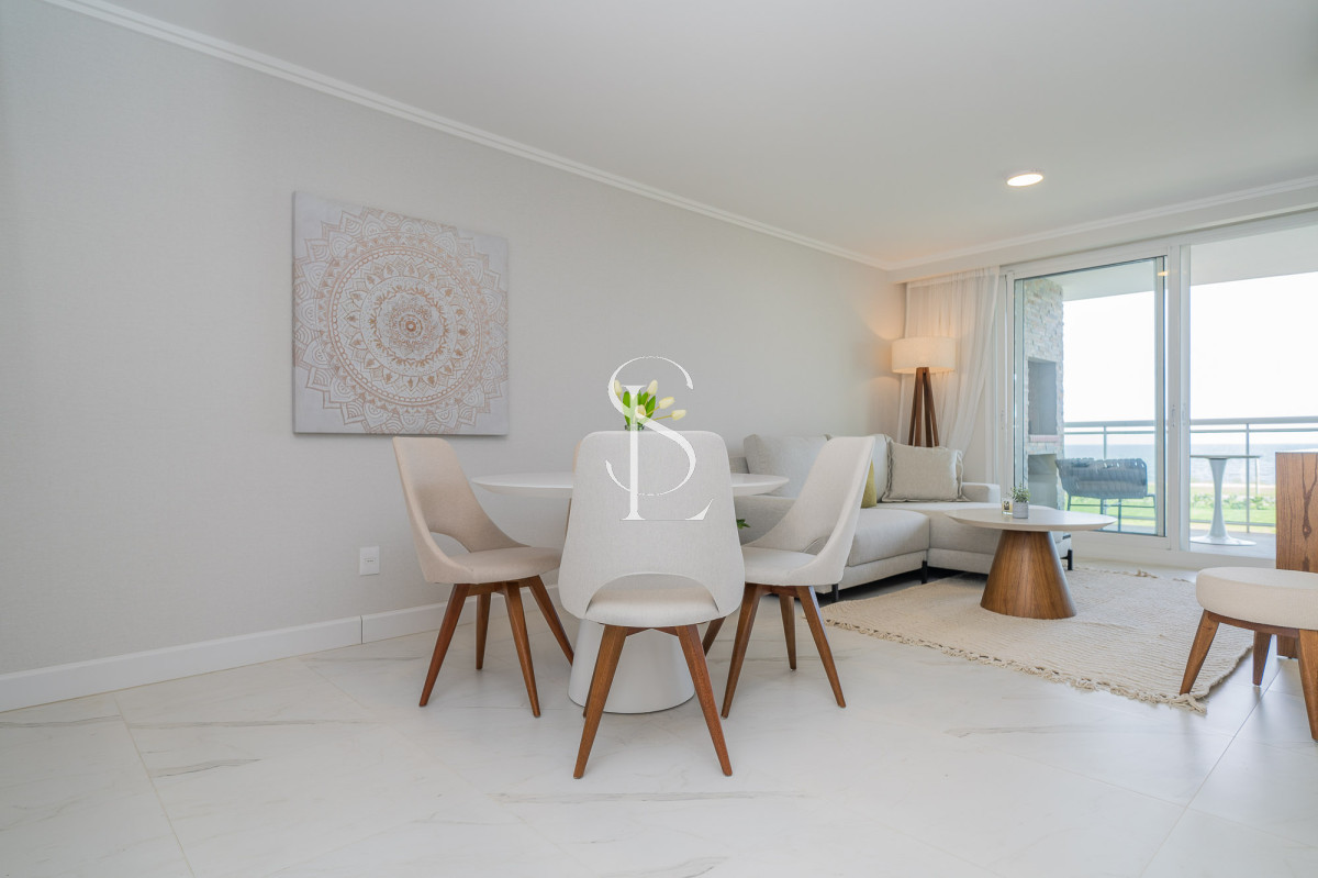 Apartamento ID.66 - Playa Mansa, edificio nuevo