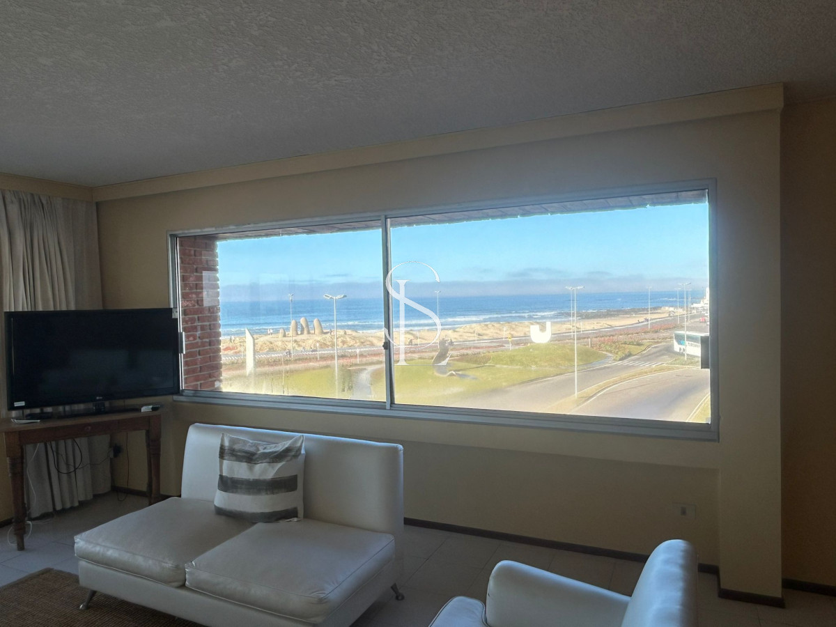 Apartamento ID.47 - Espectacular apartamento en primera linea de playa Brava