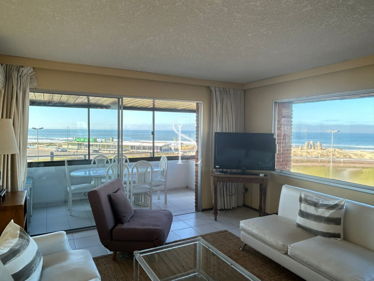 Apartamento ID.47 - Espectacular apartamento en primera linea de playa Brava