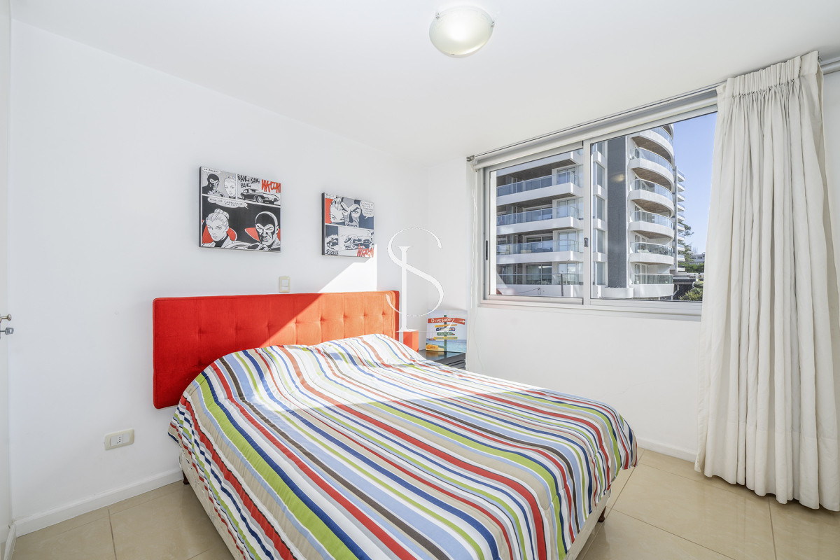 Apartamento ID.180 - Apartamento en venta en edificio Sol y Luna I, playa Brava