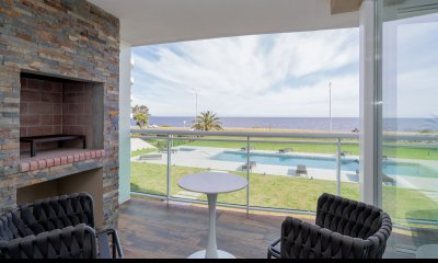 Playa Mansa, edificio nuevo
