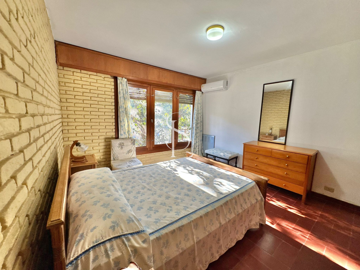 Casa ID.205 - Chalet tradicional en el corazón de San Rafael