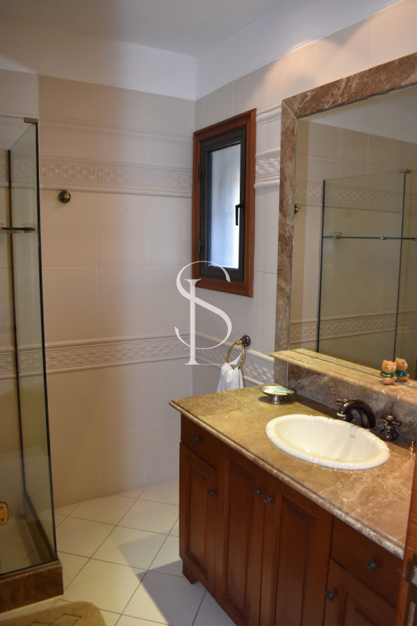 Casa ID.20 - Playa Mansa a 1 cuadra del mar