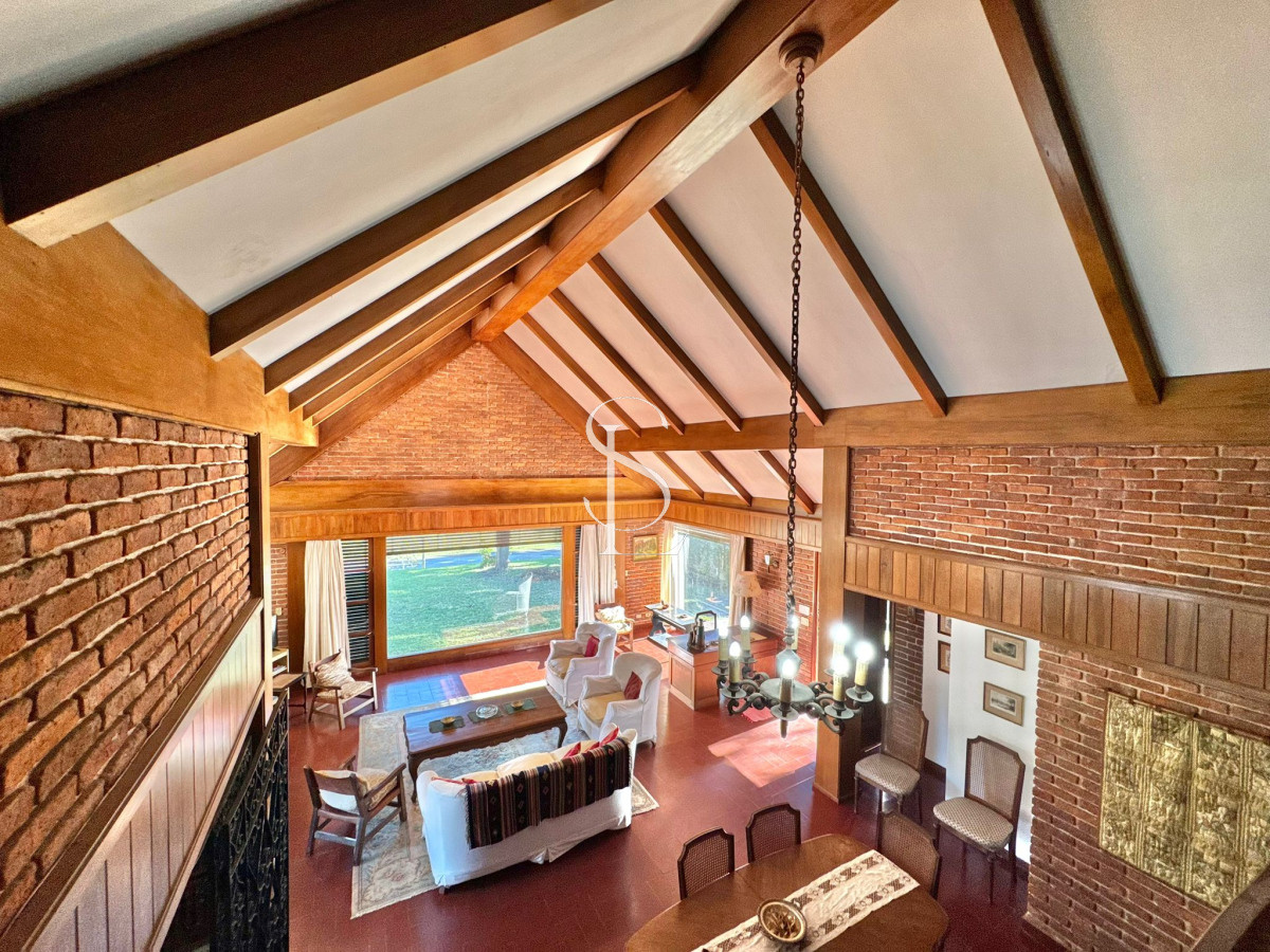 Casa ID.205 - Chalet tradicional en el corazón de San Rafael