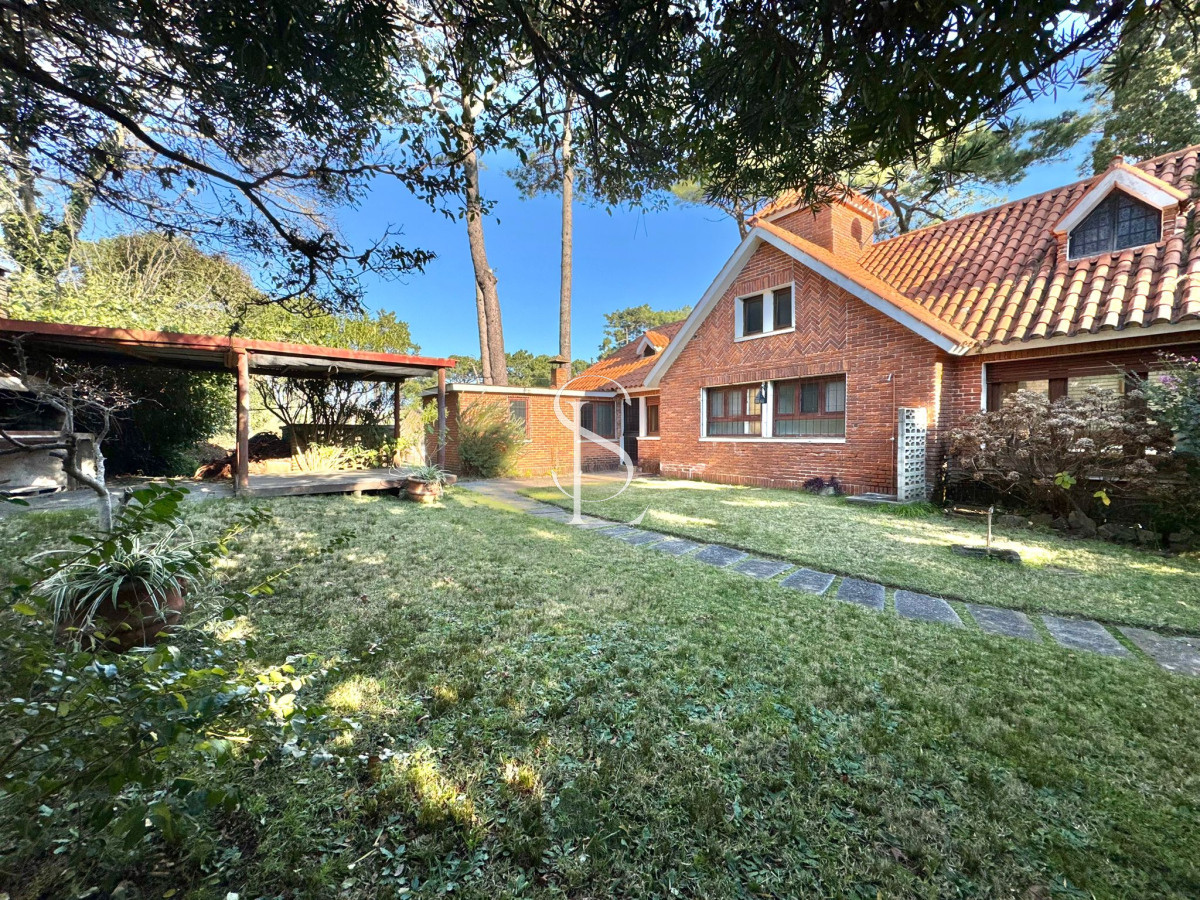 Casa ID.205 - Chalet tradicional en el corazón de San Rafael