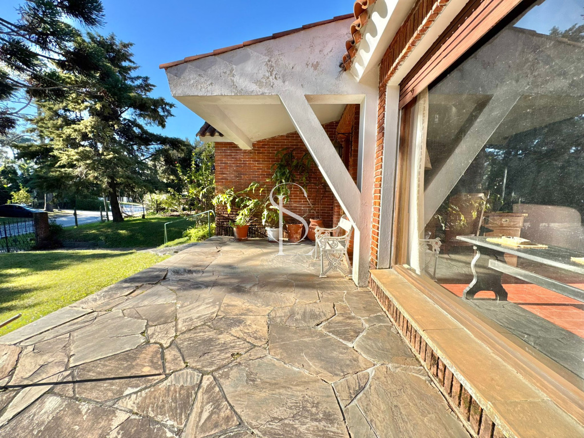Casa ID.205 - Chalet tradicional en el corazón de San Rafael