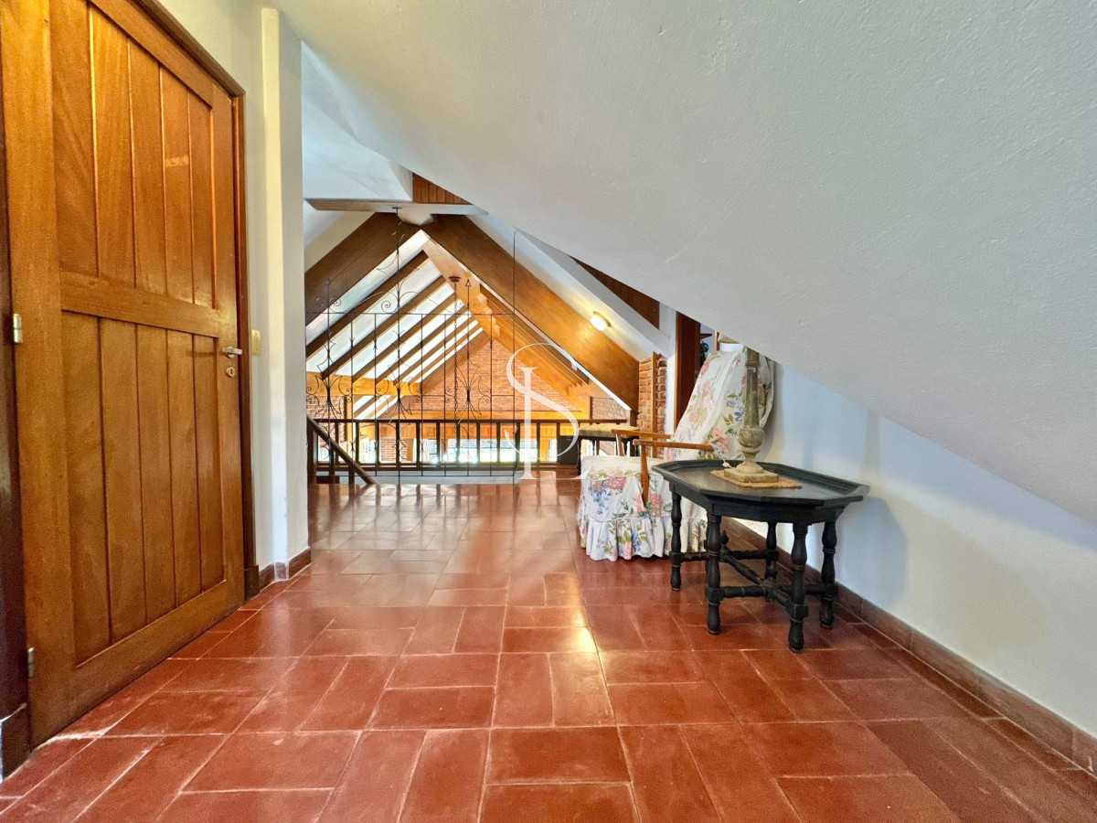 Casa ID.205 - Chalet tradicional en el corazón de San Rafael