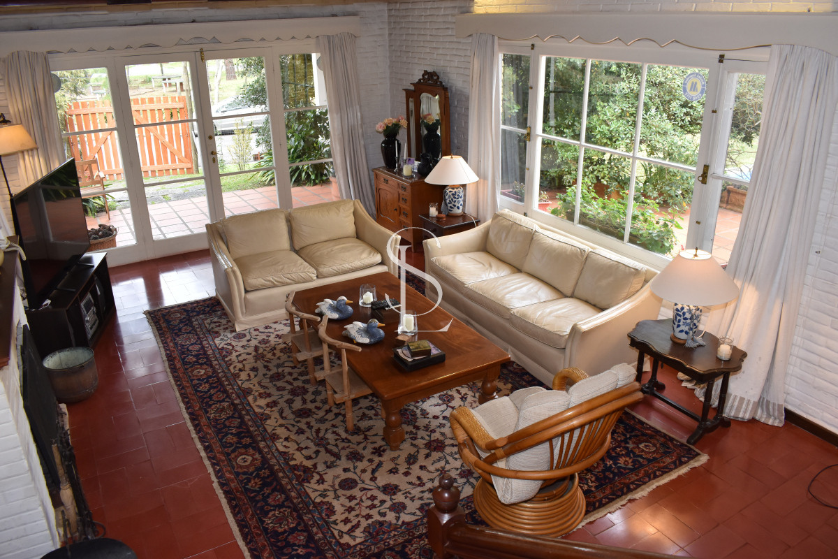 Casa ID.12 - Chalet de época en Playa Mansa