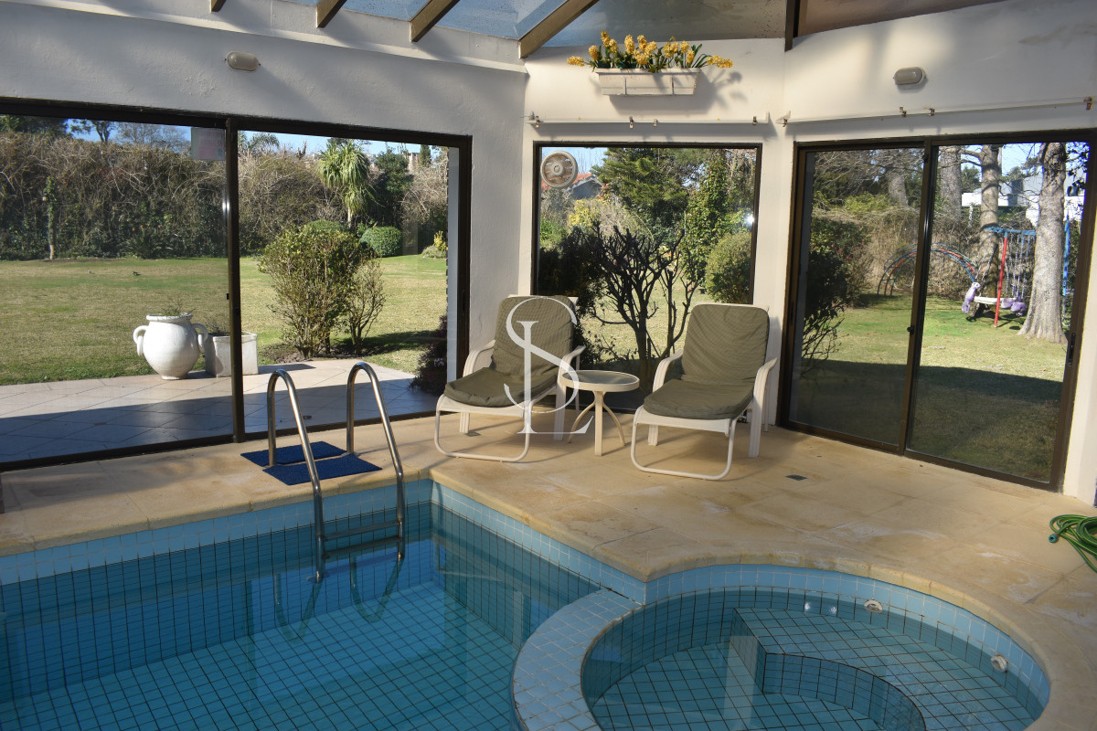 Casa ID.20 - Playa Mansa a 1 cuadra del mar