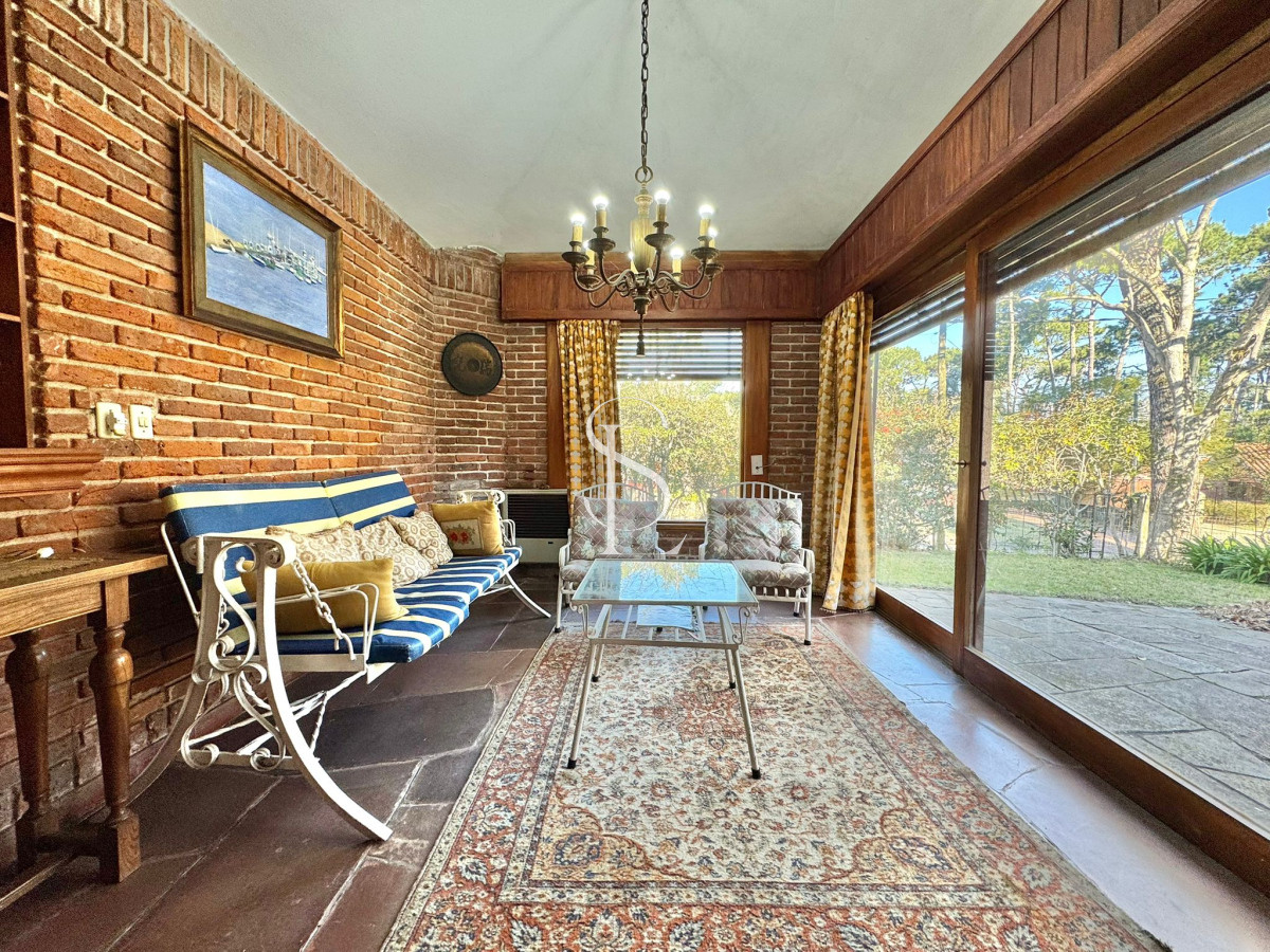 Casa ID.205 - Chalet tradicional en el corazón de San Rafael