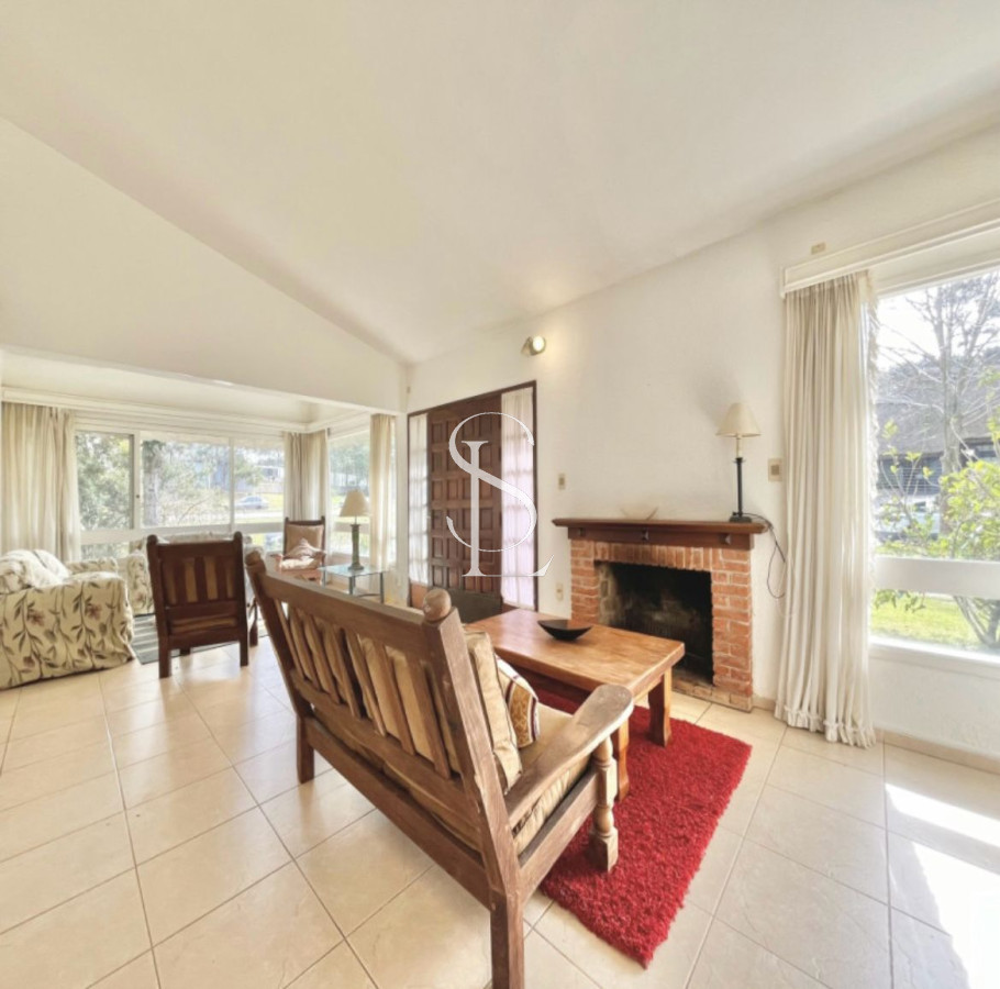 Casa ID.73 - Chalet de construcción tradicional