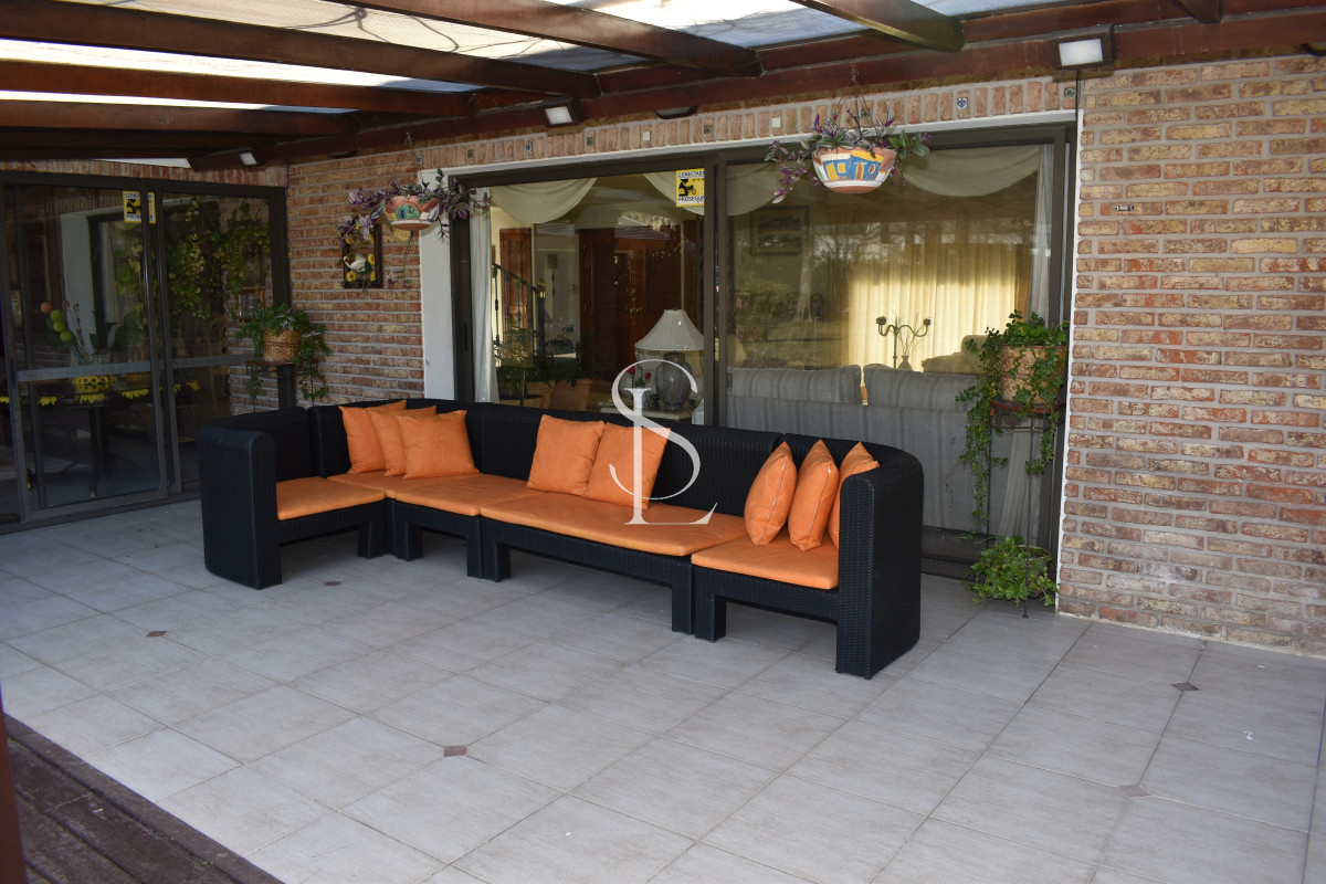 Casa ID.20 - Playa Mansa a 1 cuadra del mar