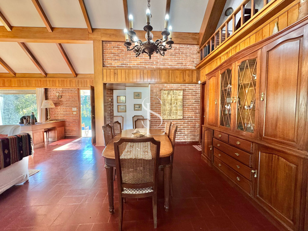 Casa ID.205 - Chalet tradicional en el corazón de San Rafael