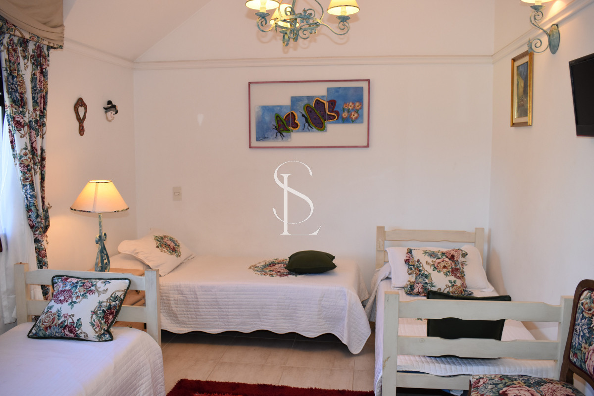 Casa ID.20 - Playa Mansa a 1 cuadra del mar