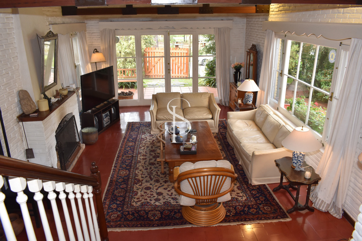 Casa ID.12 - Chalet de época en Playa Mansa