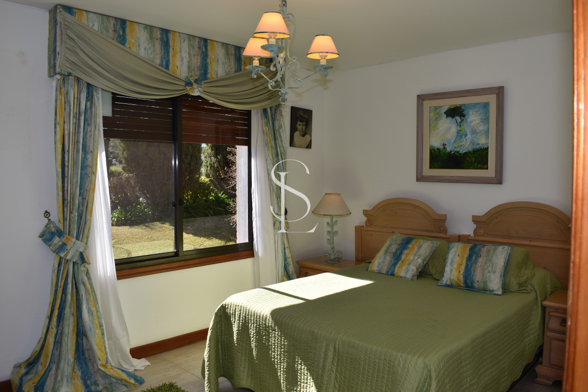 Casa ID.20 - Playa Mansa a 1 cuadra del mar