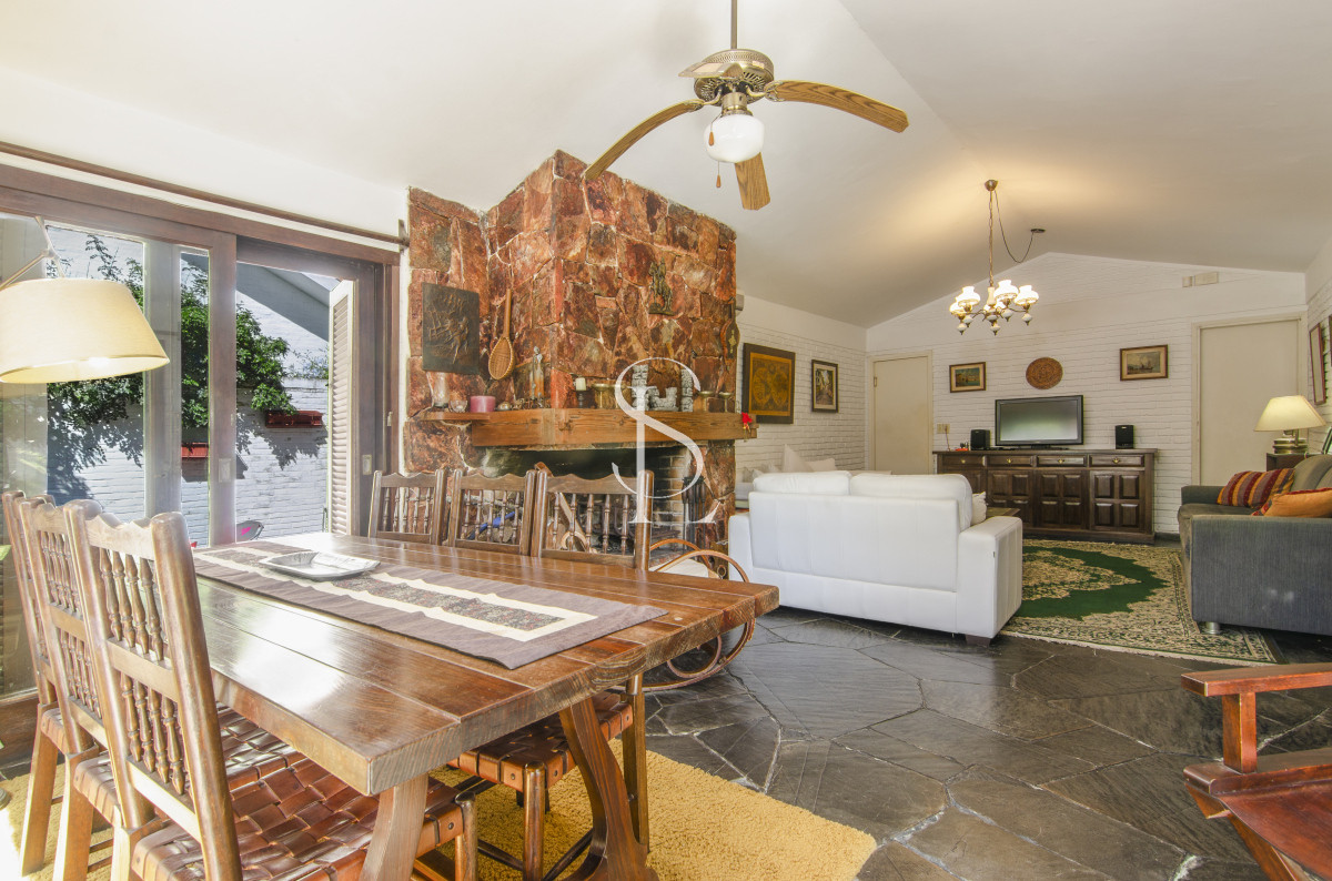 Casa ID.147 - Casa en venta , playa mansa ideal para vivir todo el año