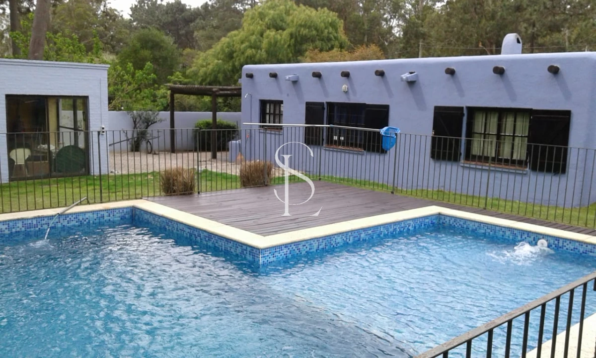 Casa ID.182 - Oportunidad en Jardines de Córdoba