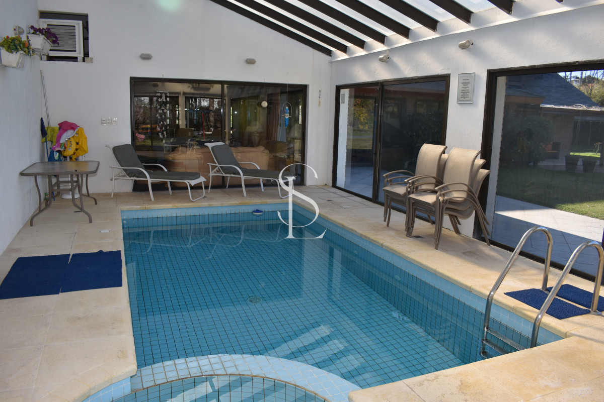 Casa ID.20 - Playa Mansa a 1 cuadra del mar