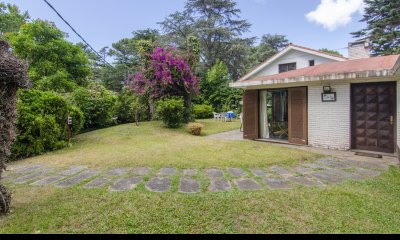 Casa en venta , playa mansa ideal para vivir todo el año