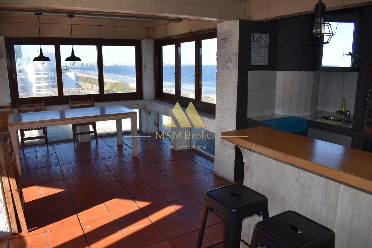 Apartamento ID.789 - Venta Apartamento Edificio frente al Mar, Punta del Este