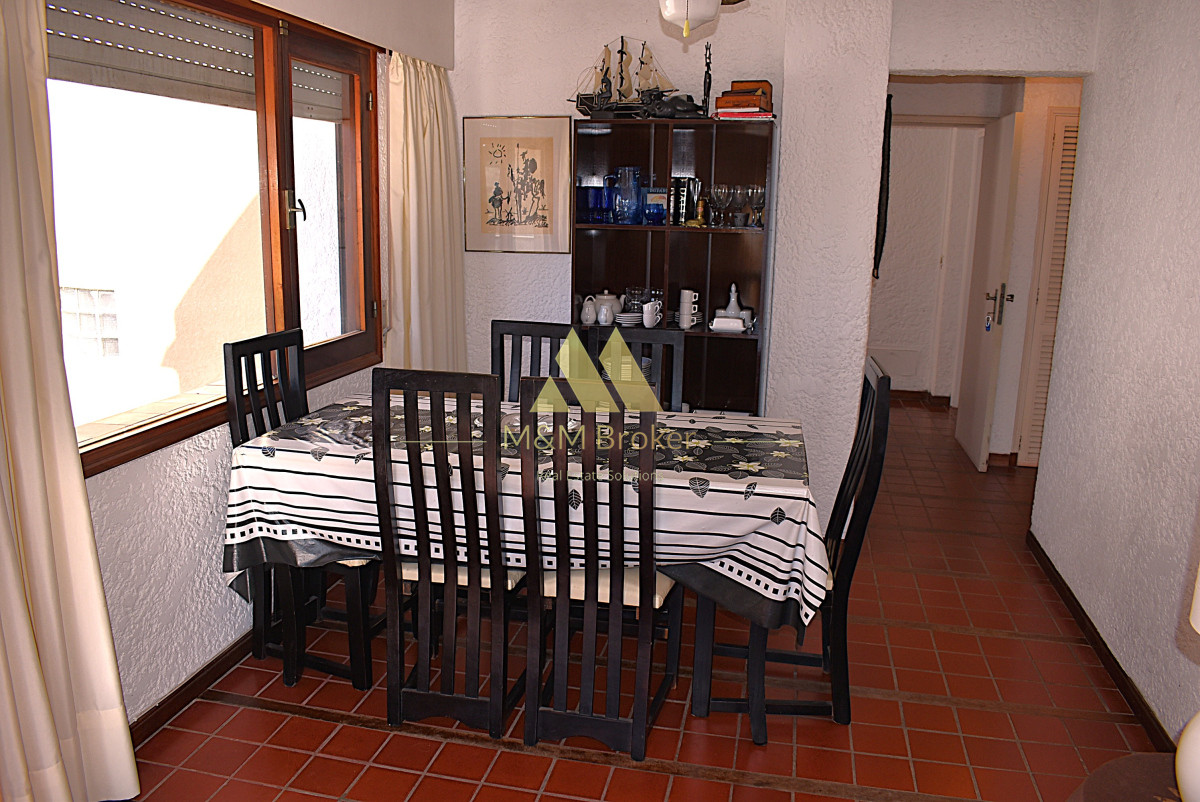 Apartamento ID.789 - Venta Apartamento Edificio frente al Mar, Punta del Este