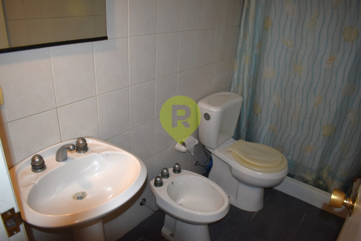 https://ri.com.uy/f/556/0/1200/0/0/0/05f4a923b5adaa6ecc604f72c8f07a15.jpg