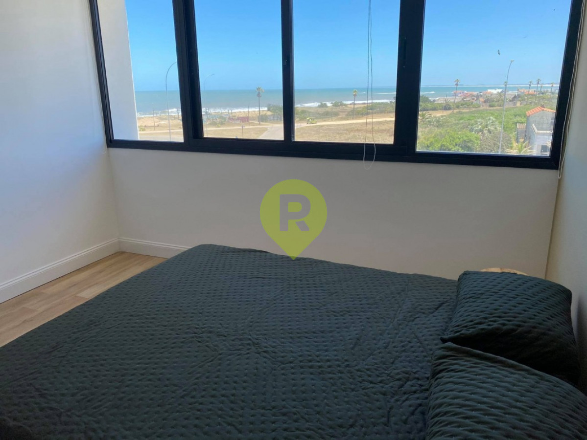 https://ri.com.uy/f/556/0/1200/0/0/0/13450.jpg