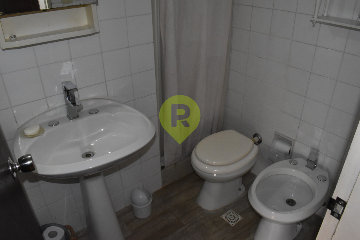https://ri.com.uy/f/556/0/1200/0/0/0/245d4965f802b04f58b9c57244fae5f2.jpg