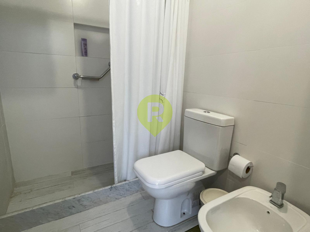 https://ri.com.uy/f/556/0/1200/0/0/0/96f04f30becc6f6cca3880d525575cee.jpg