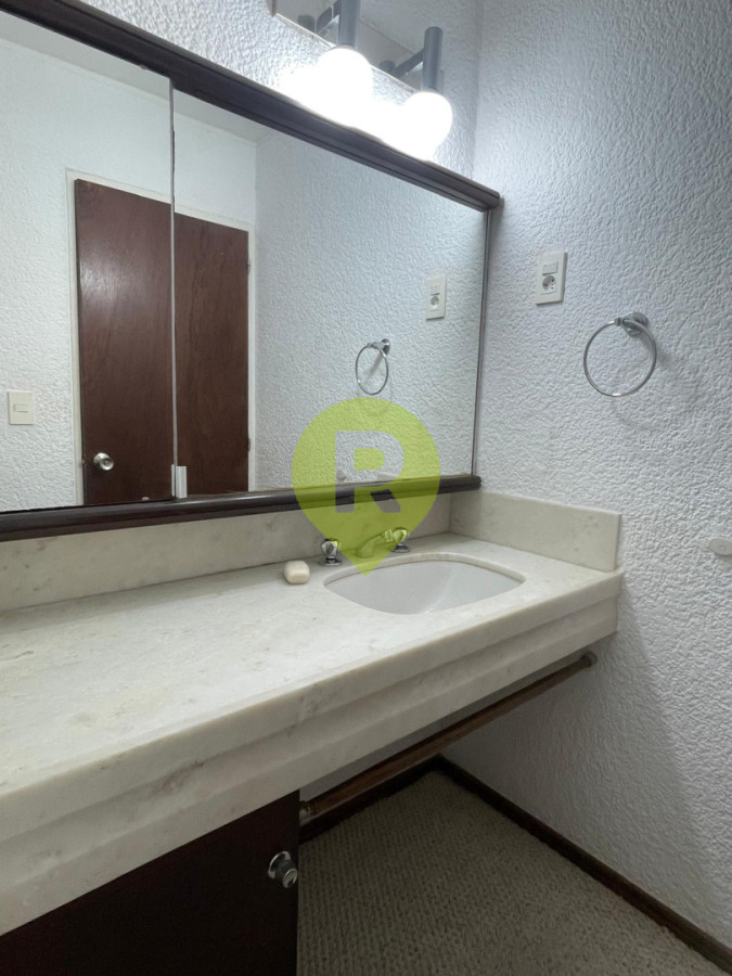 https://ri.com.uy/f/556/0/1200/0/0/0/9d6627362283c41e68c3e47e4c61e77e.jpg