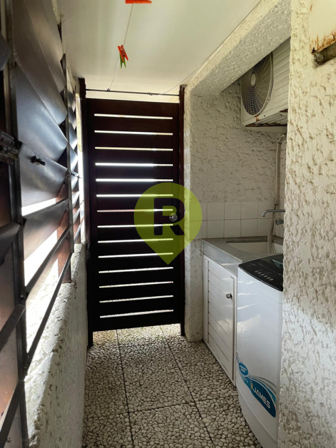 https://ri.com.uy/f/556/0/1200/0/0/0/c6d1ba105d5bc22457d9525633643e74.jpg