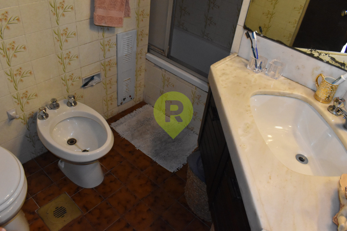 https://ri.com.uy/f/556/0/1200/0/0/0/cfb3b457232e127b83beba8e3f3e4e0b.jpg
