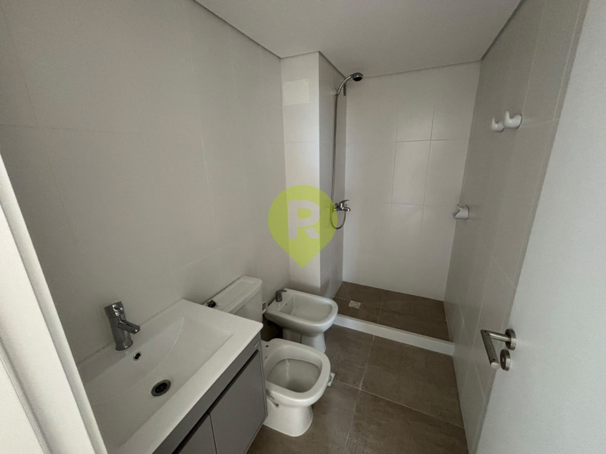 https://ri.com.uy/f/556/0/1200/0/0/0/f31b5464282c59d8a5d45fa1148a1cff.jpg