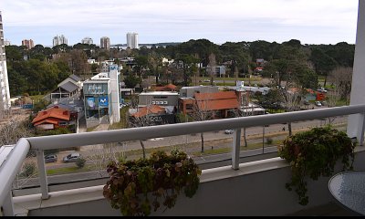 Venta de Apartamento con excelentes vistas, cerca de todos los servicios en Punta del Este