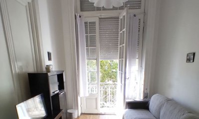 Florida 1485, apto 301, Ciudad Vieja, Montevideo.