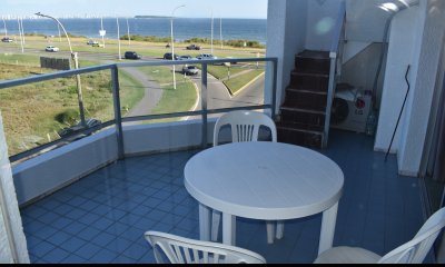Venta de apartamento en edificio frente al mar en Punta del Este !!