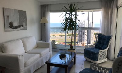 Apartamento en Punta del Este ? Excelente Ubicación a 300 m del Mar