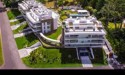 Venta de excelente apartamento en Punta Del Este .-